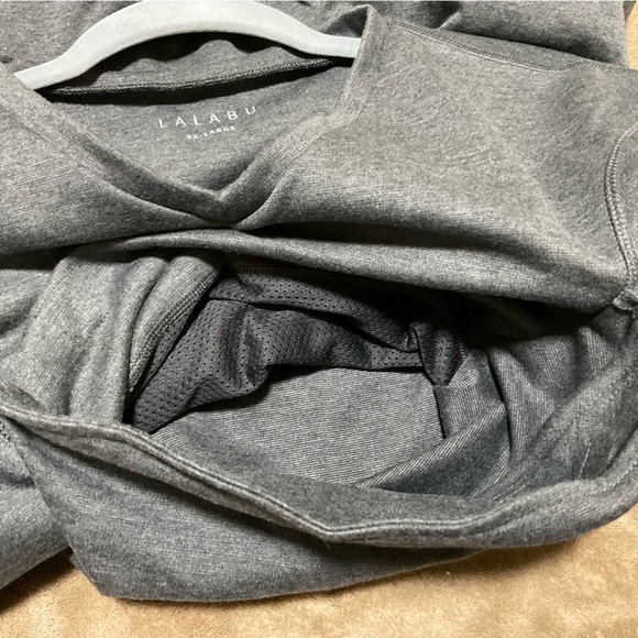 Lalabu Men’s Baby Wearing Tshirt - Picture 7 of 7